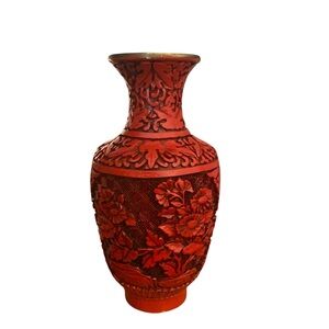 Vintage Chinese Red Cinnabar lacquer vase intricate floral carving brass Decor